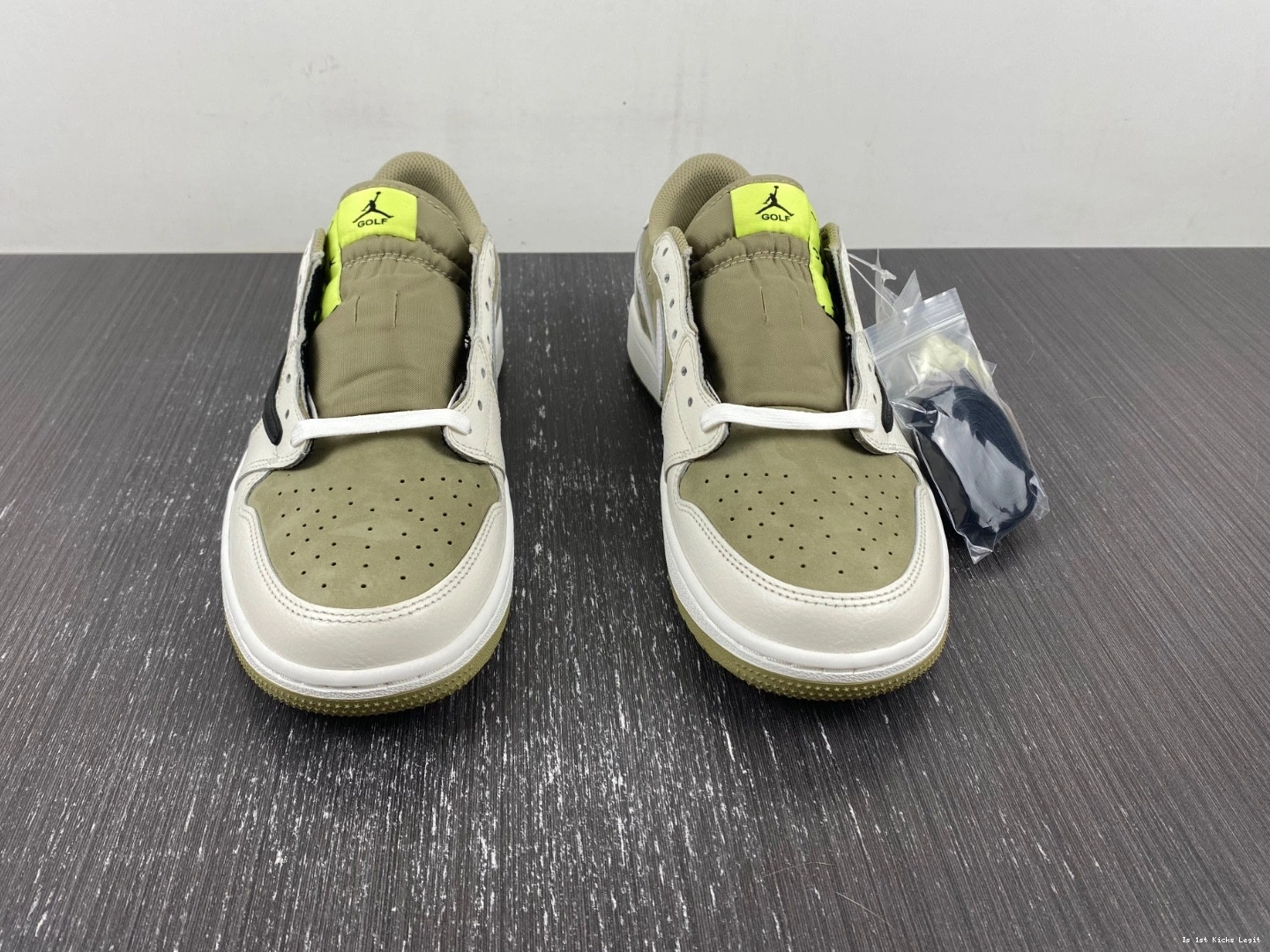 Jordan Low Neutral Retro 1 Scott Golf FZ3124-200 Travis Olive 0321